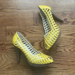 Anne Michelle Yellow Peep-toe Heels